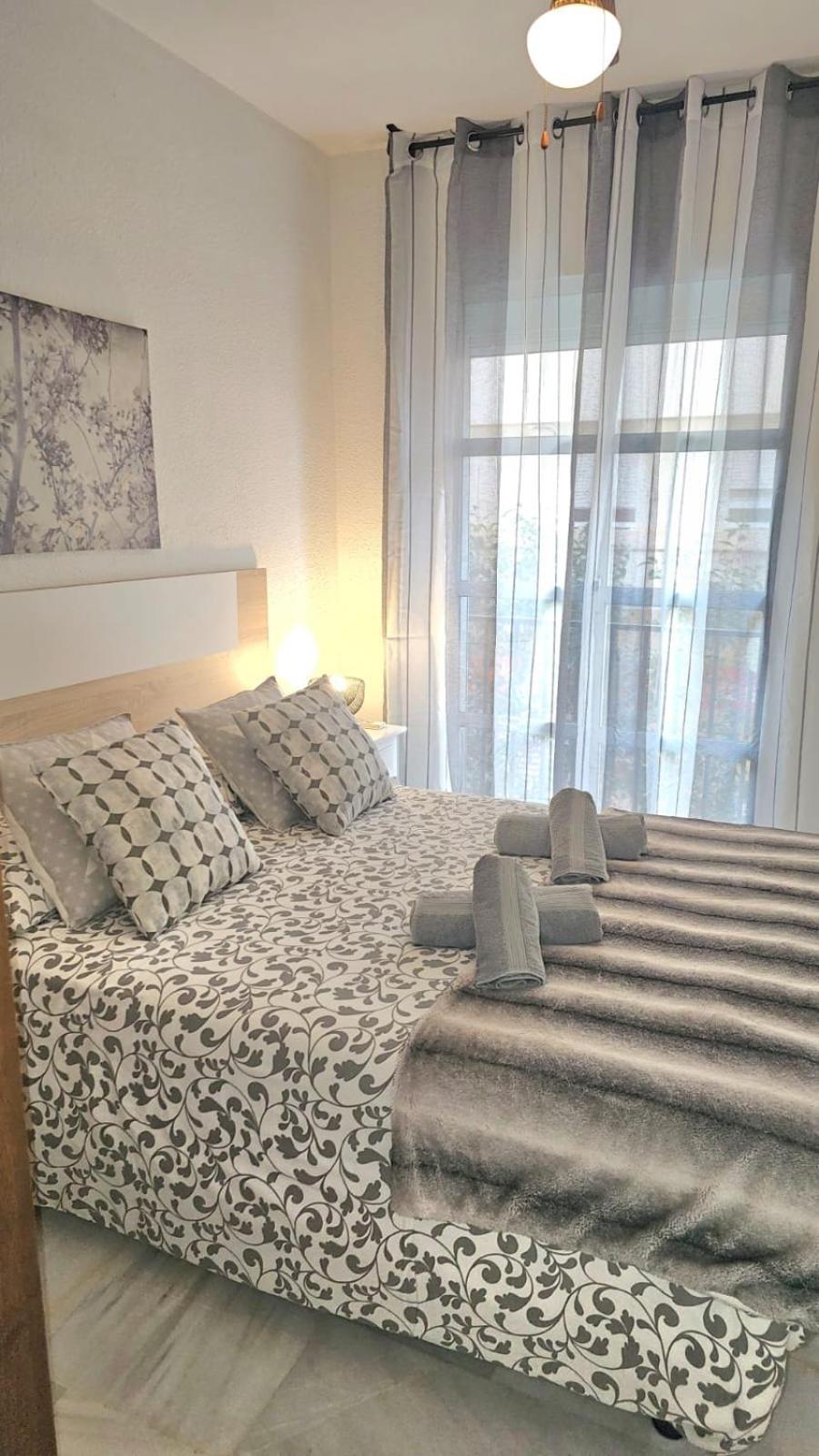 Ideal Holiday Apartment One Bedroom City Center Màlaga Exteriér fotografie