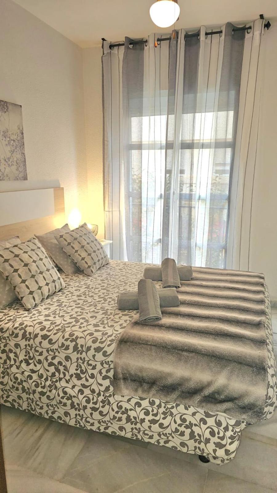 Ideal Holiday Apartment One Bedroom City Center Màlaga Exteriér fotografie