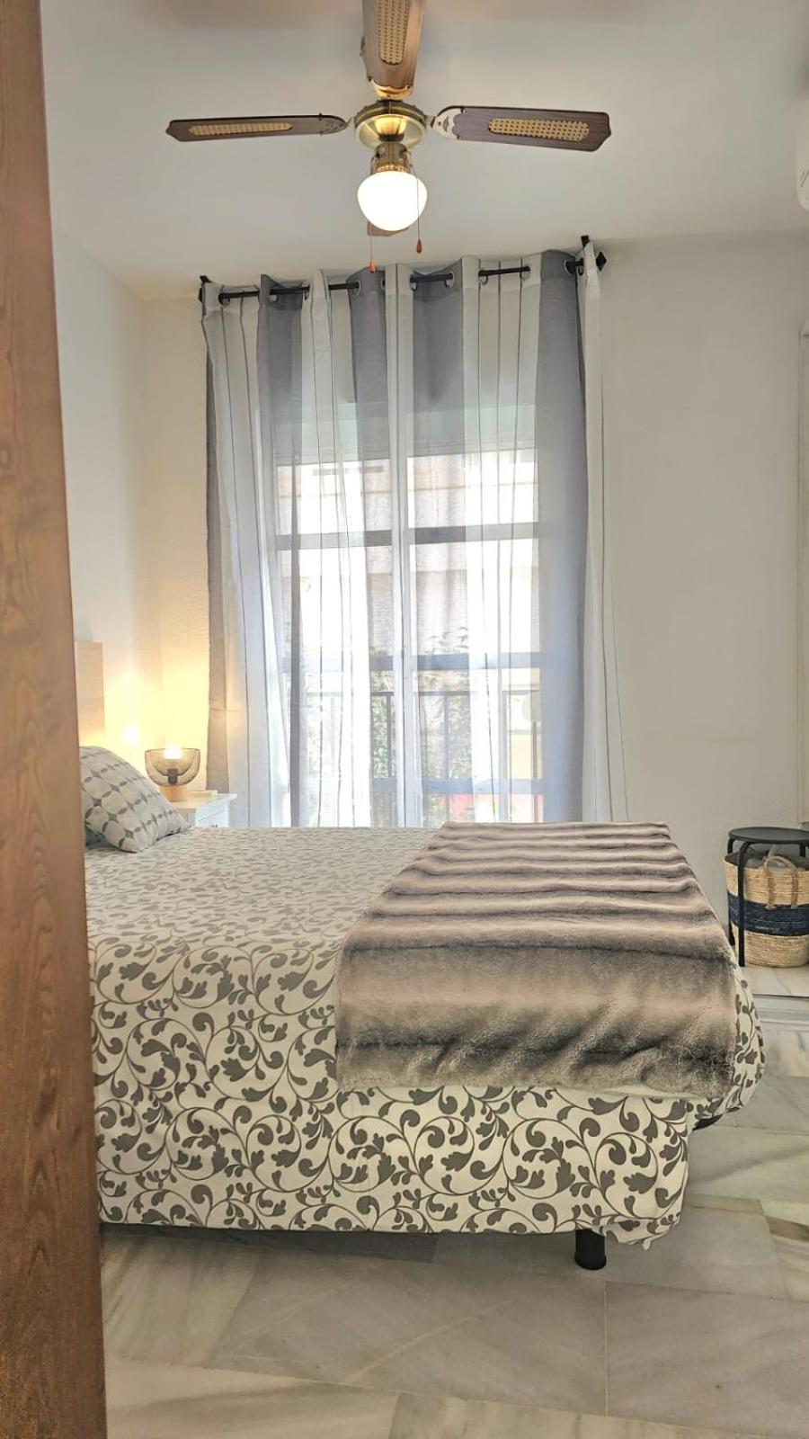 Ideal Holiday Apartment One Bedroom City Center Màlaga Exteriér fotografie
